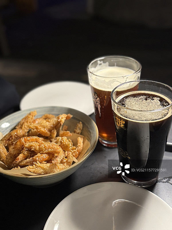 啤酒和炸虾图片素材