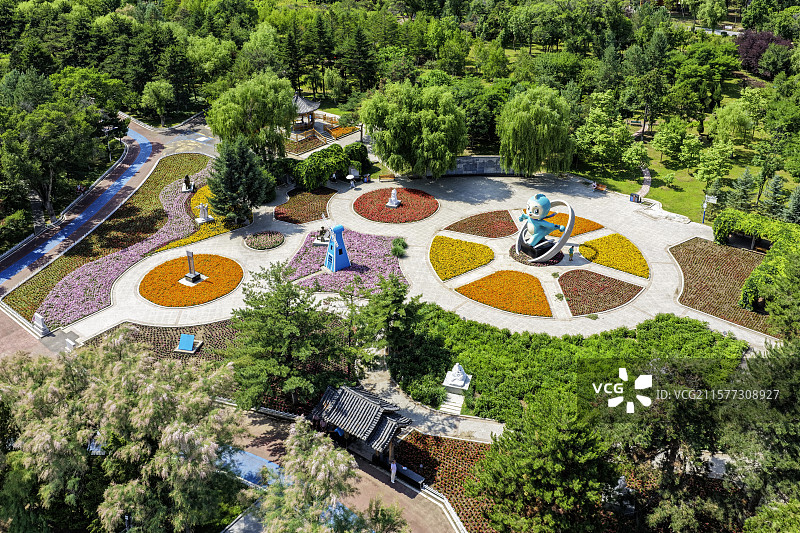 夏季，无人机航拍吉林省延边朝鲜族自治州延吉市人民公园。图片素材