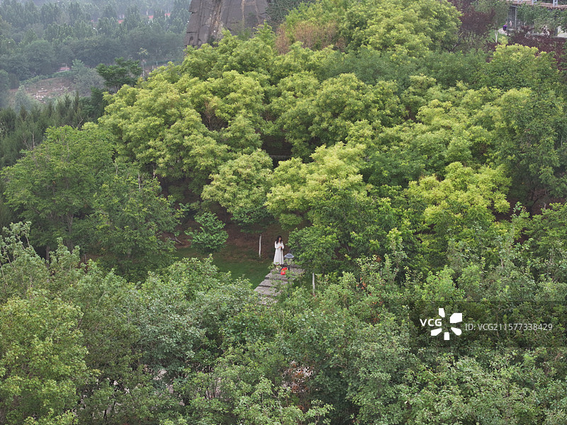 航拍夏季济南卧牛山地质公园风光图片素材