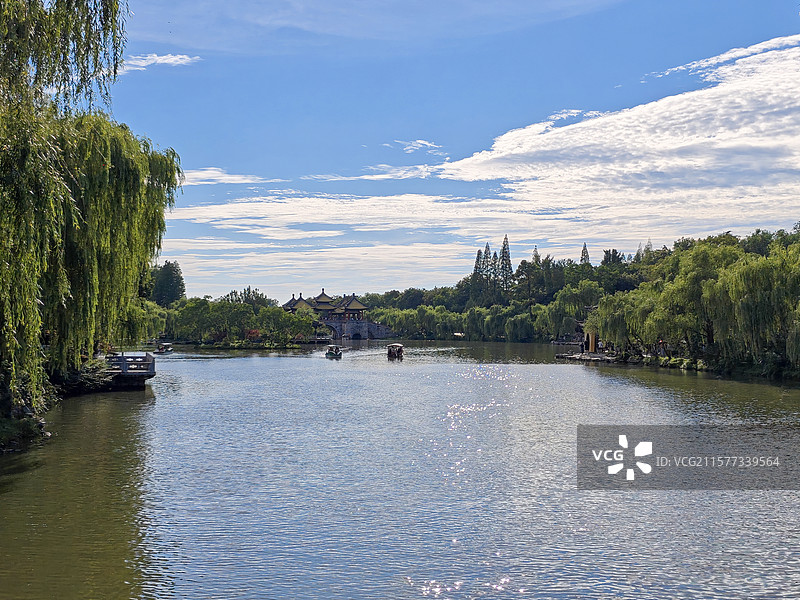 雨过天晴，瘦西湖园林风光图片素材