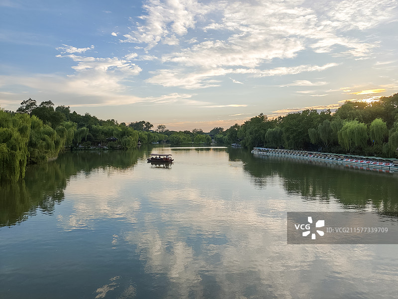 雨过天晴，瘦西湖园林风光图片素材