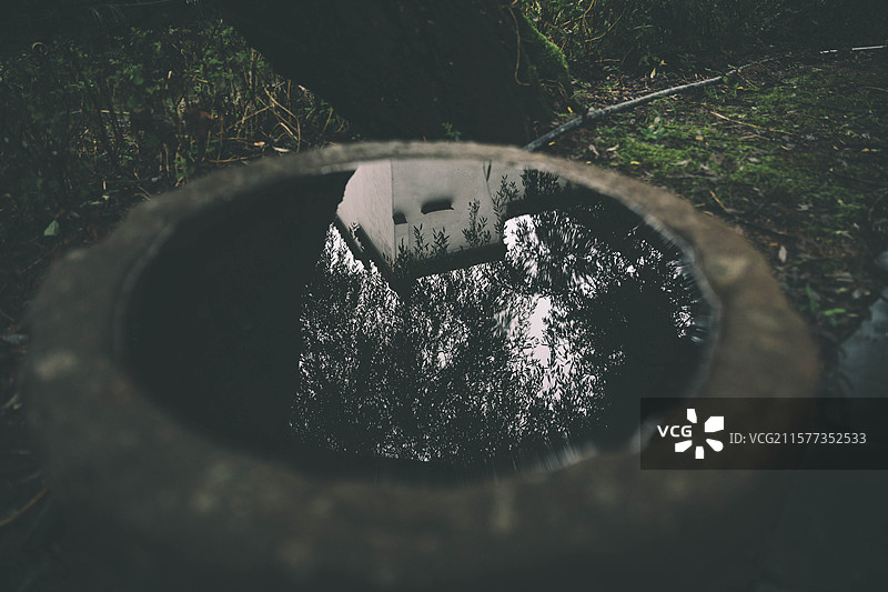 倒影下的徽州建筑图片素材