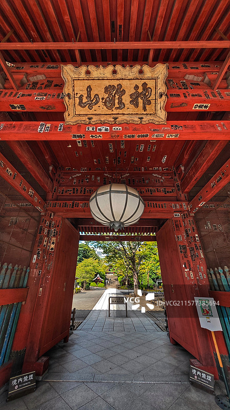 日本东京护国寺位于文京区，建于 1681 年，属真言宗丰山派，有诸多文化财，每月 18 日开放本堂，图片素材