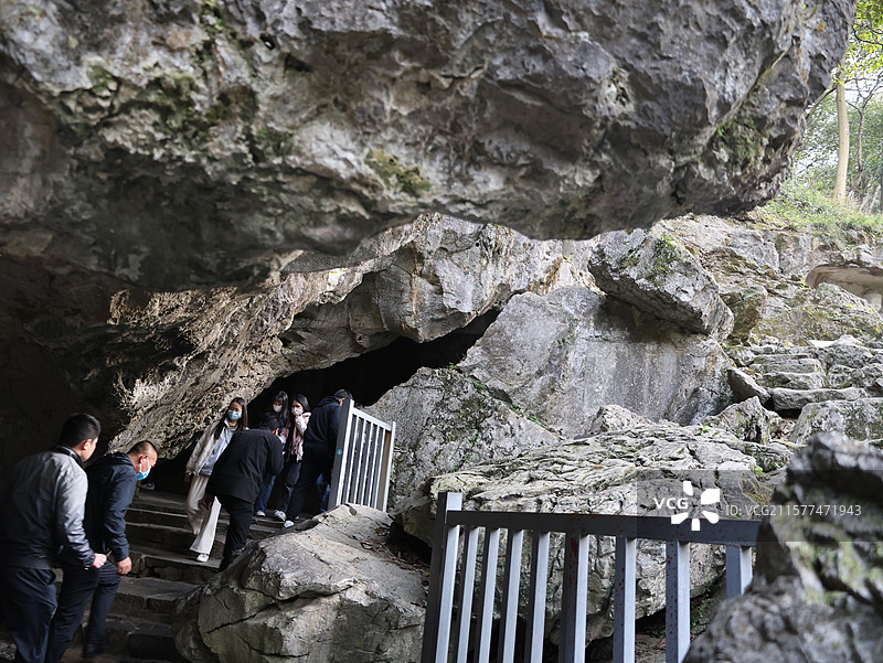 灵应寺，旅游图，灵应寺简介，飞来峰简介，图片素材