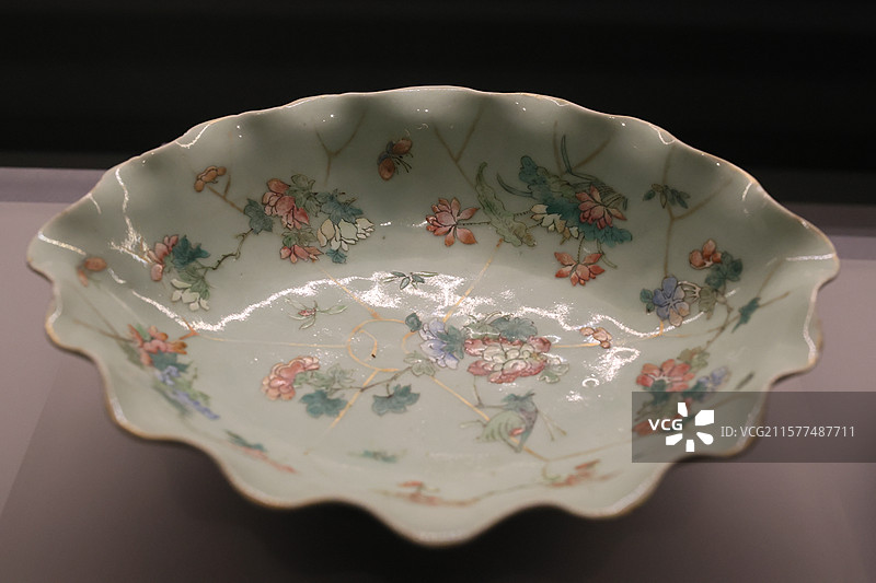 上海民间店铺器物奖状特写图片素材