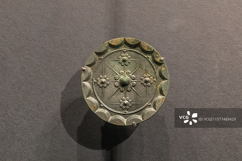 陕西考古博物馆铜镜西汉早期-东汉晚期西安高陵区阳陵陪葬墓区图片素材