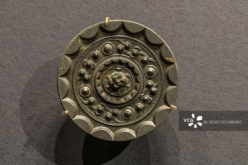 陕西考古博物馆铜镜西汉早期-东汉晚期西安高陵区阳陵陪葬墓区图片素材