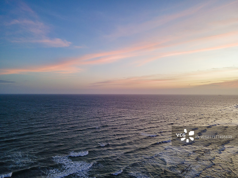 北海侨港海滩晚霞航拍图片图片素材