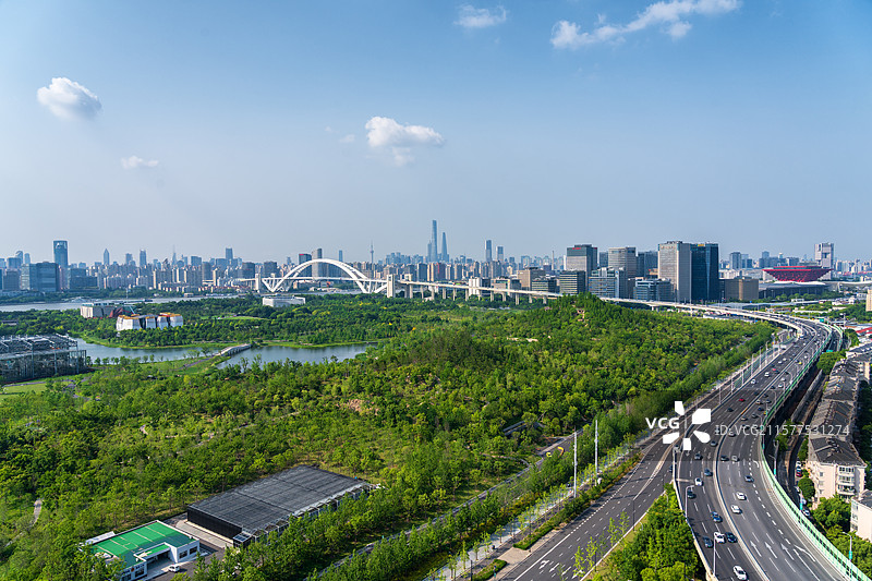 远眺上海世博文化公园与陆家嘴三件套同框图片素材