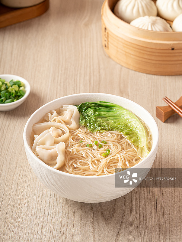 碗里的云吞面图片素材