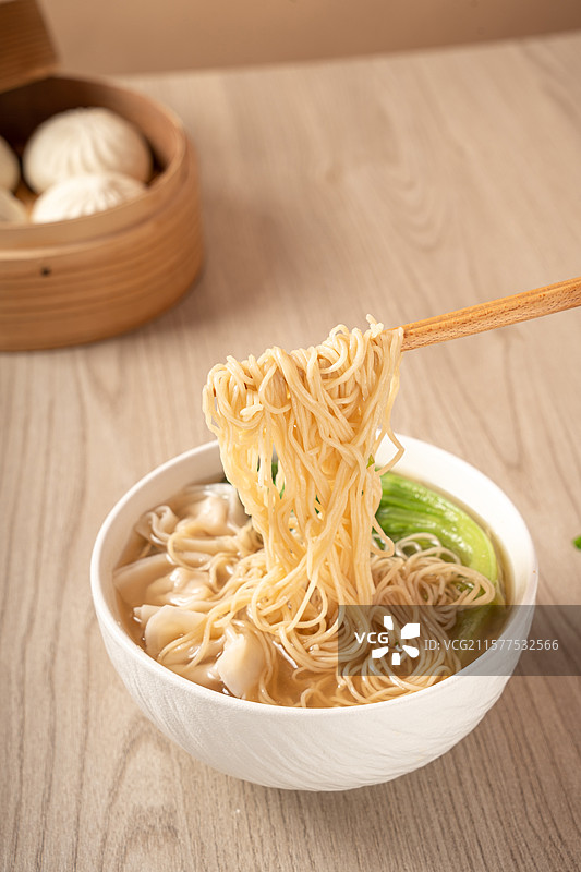 碗里的云吞面图片素材