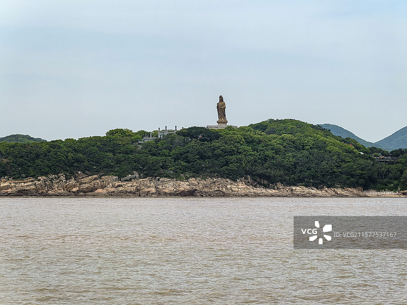 远眺舟山普陀山南海观音海景风光图片素材