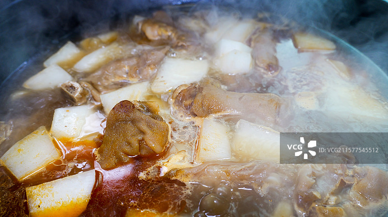 腊猪蹄炖白萝卜图片素材