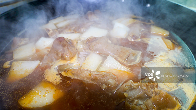 腊猪蹄炖白萝卜图片素材