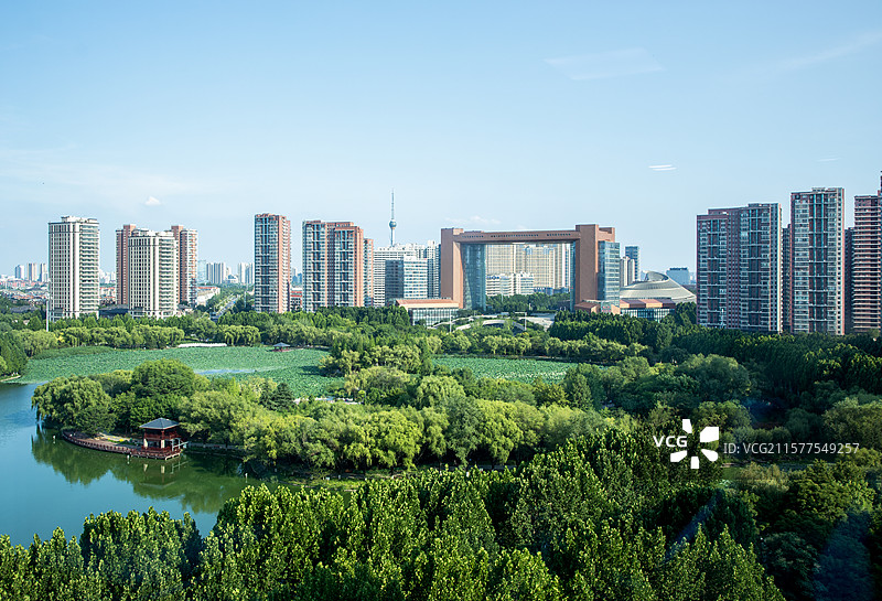 山东省临沂市北城新区五洲湖公园夏季风景图片素材