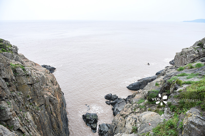 俯瞰普陀山梵音洞悬崖海景礁石风光图片素材