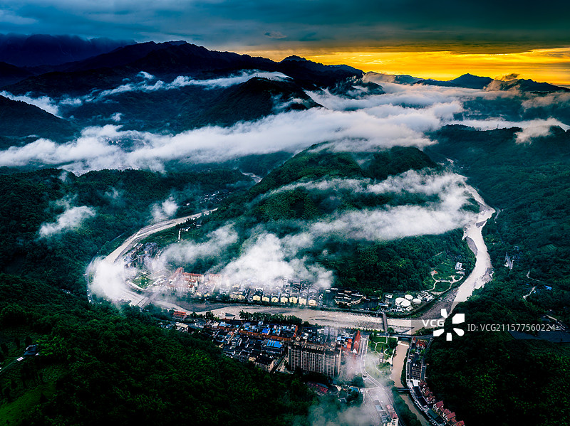 清晨的花水湾图片素材