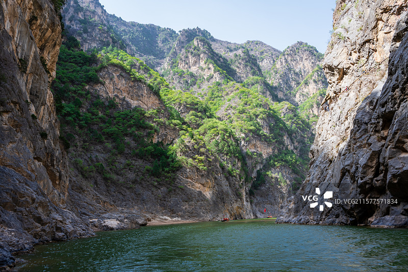 郑国渠风景区内游玩景点、蹦极、竹筏漂流图片素材