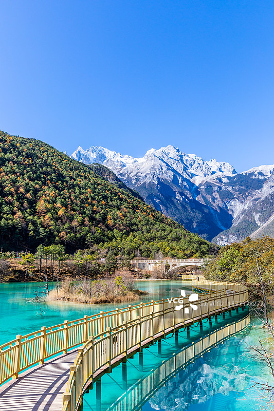 云南丽江玉龙雪山蓝月谷图片素材