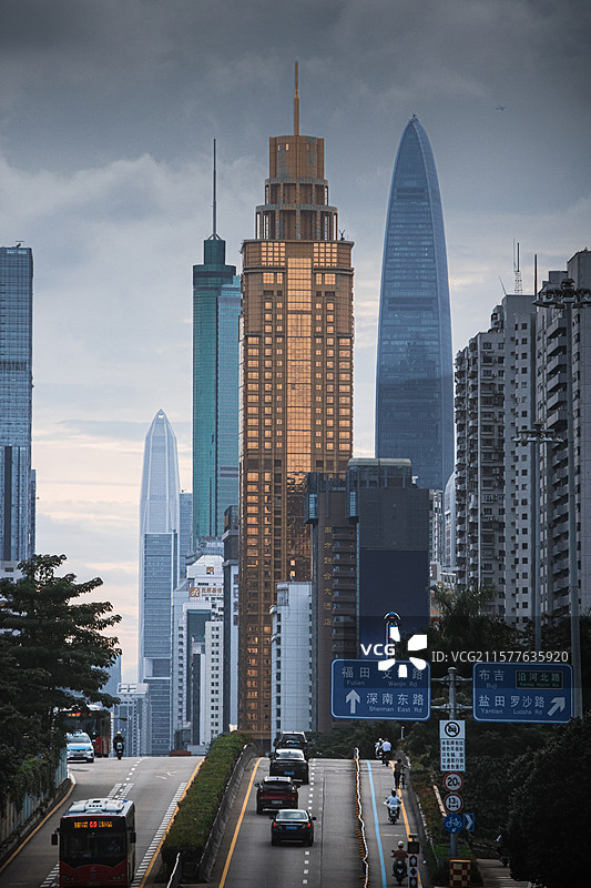 深圳市京基地王平安罗湖商业中心同框图片素材