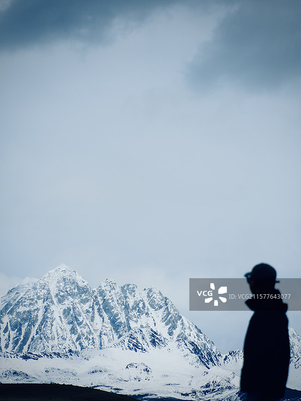 我与雪山有个约会图片素材