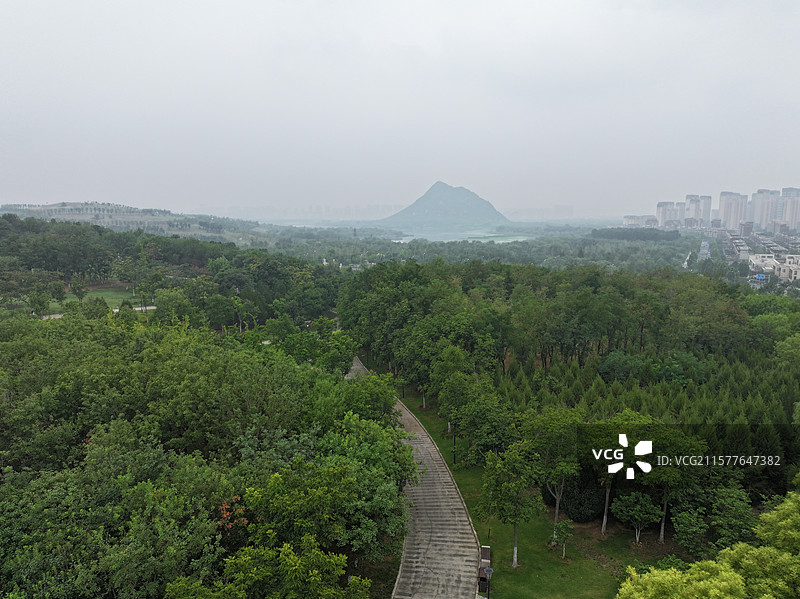航拍夏季济南卧牛山地质公园风光图片素材
