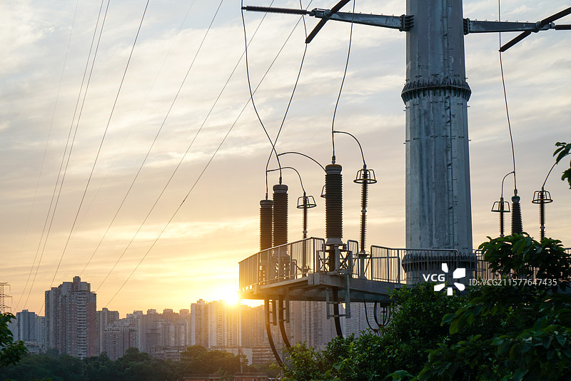 日落的高压铁塔图片素材
