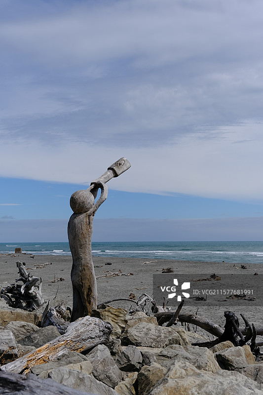 新西兰霍基提卡沙滩的眺望者图片素材