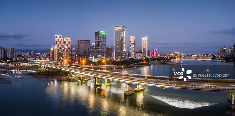 福建福州闽江城市天际线夜景风光航拍图片素材
