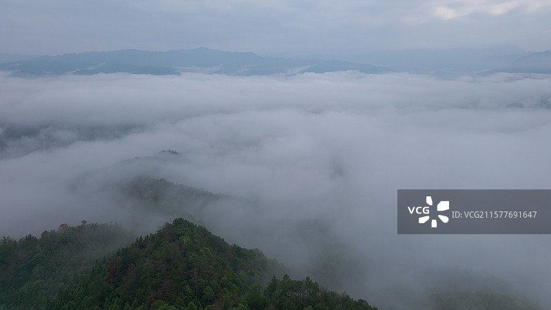 航拍群山云海图片素材