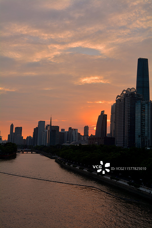 广州海心沙沿江黄昏日落晚霞夜景图片素材