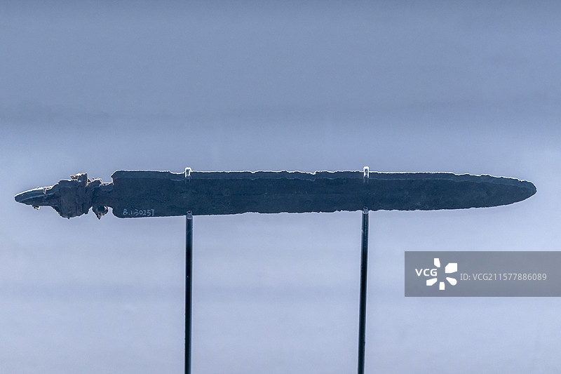 多彩贵州历史文化展：柳叶形铜剑（战国晚期至西汉，青铜，赫章可乐M319出土，贵州省博物馆藏）图片素材