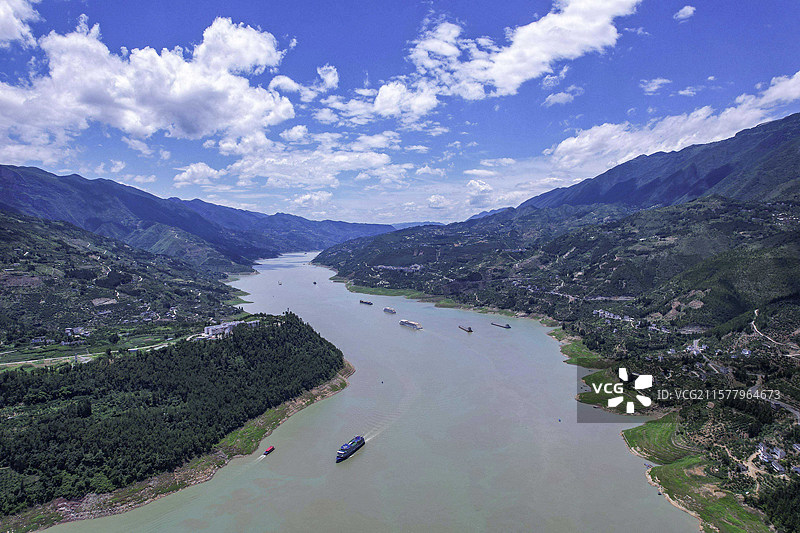 长江巫峡航运忙图片素材