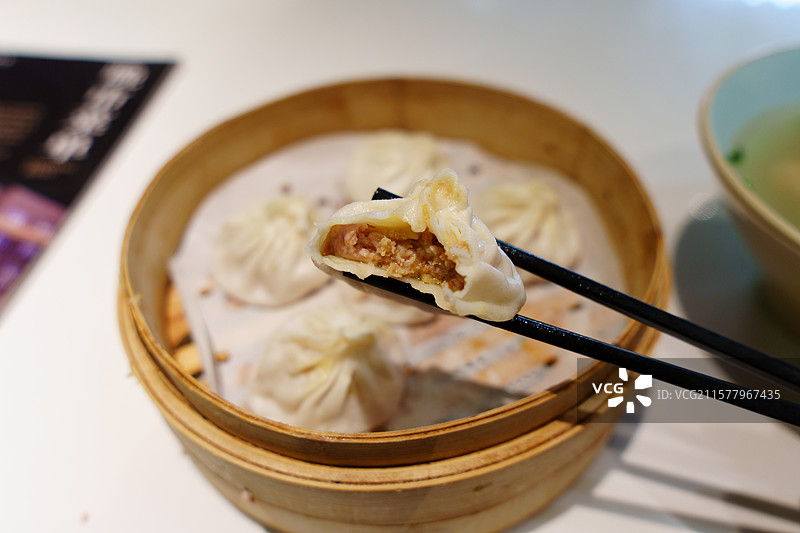 上海蟹粉小笼包图片素材