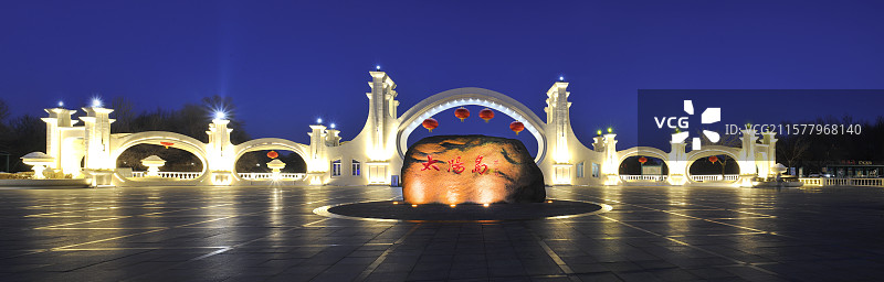 哈尔滨太阳岛上太阳石广场夜景图片素材