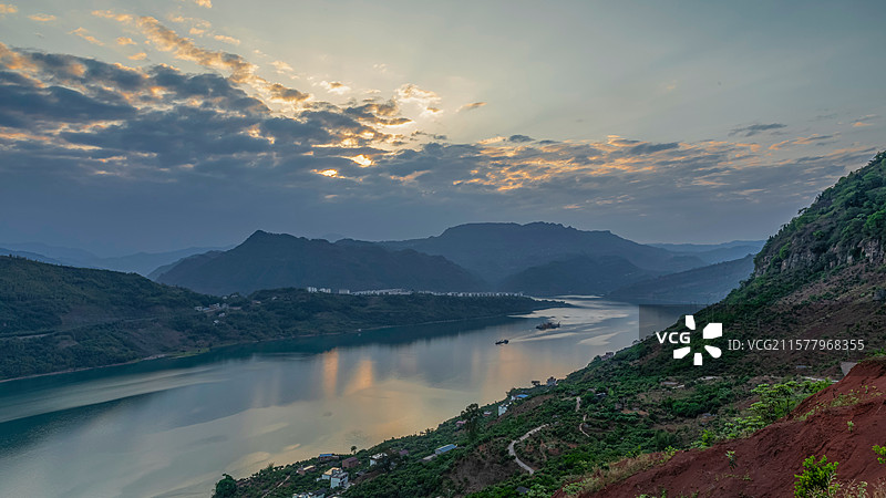 宜宾金沙江山水间日落黄昏美景图片素材