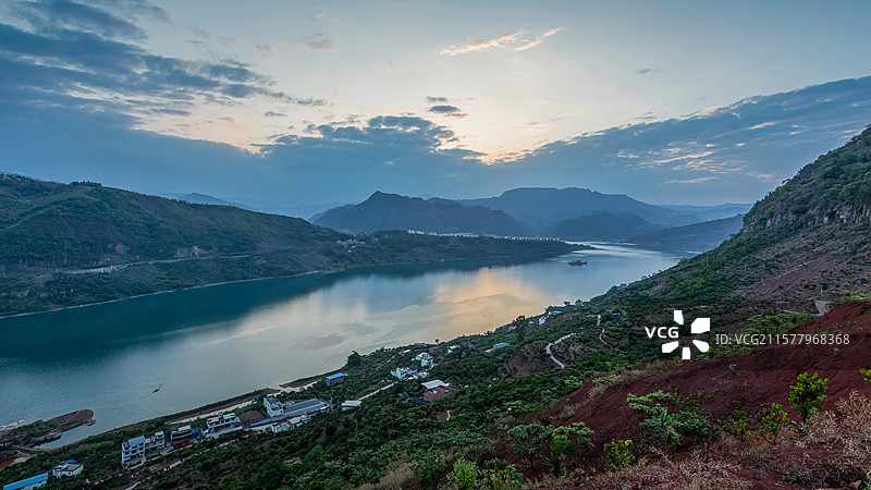 宜宾金沙江山水间日落黄昏美景图片素材