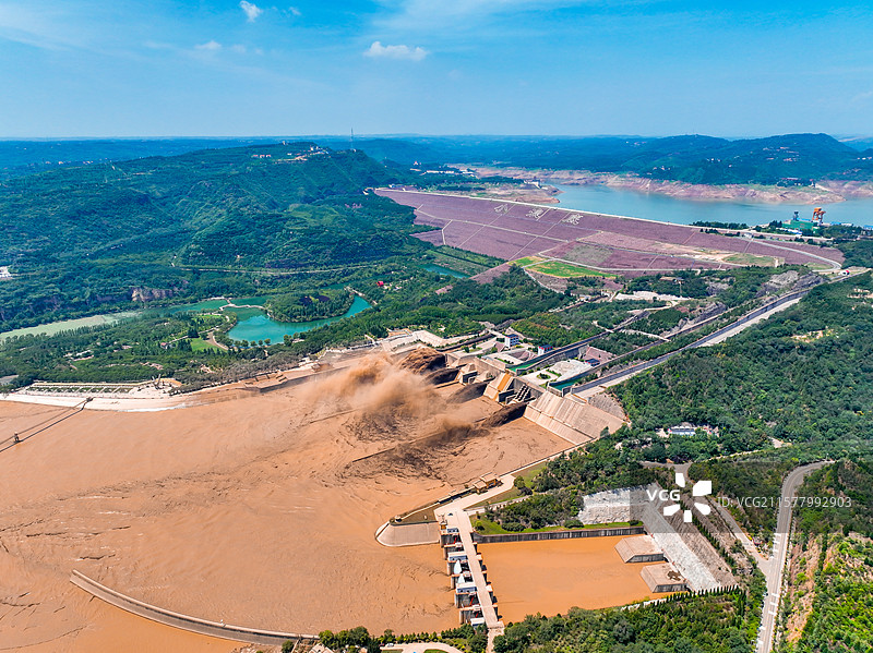 黄河小浪底排沙图片素材