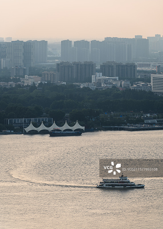 南京长江南北两岸轮渡图片素材