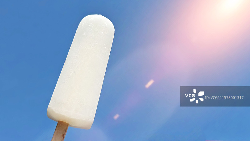 高温天气雪糕降温图片素材
