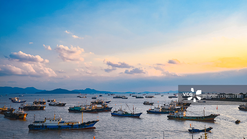 黄昏的渔歌图片素材