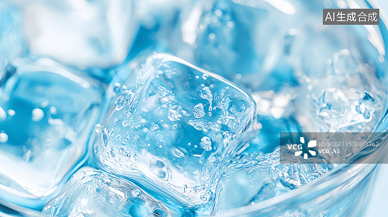 【AI数字艺术】玻璃杯中蓝色冰块苏打水的特写图片素材