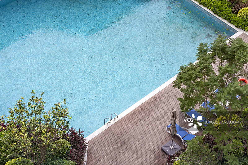 夏天游泳池一角图片素材