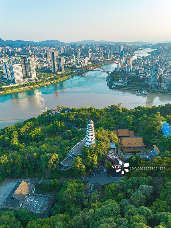 四川宜宾白塔山与城市风光航拍图片素材