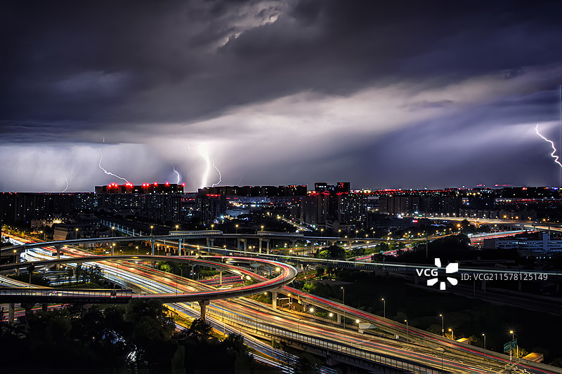 蓉城雷雨夜图片素材