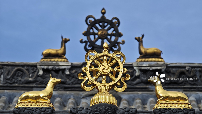 五台山广仁寺，又名十方堂，是藏传佛教寺院，建筑庄严，佛像铜铸，经藏珍贵，还设有藏医门诊。图片素材