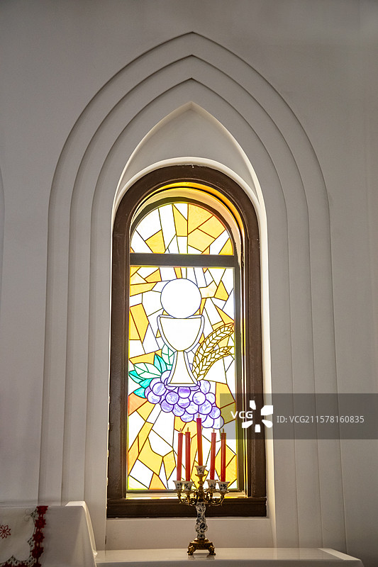 北京珠市口教堂美丽的彩绘玻璃图片素材