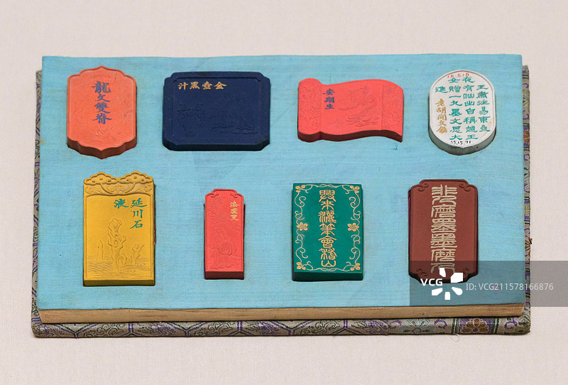 八色集锦墨 清代 中国国家博物馆“中国古代书画-清代进士的翰墨遗珍”展图片素材