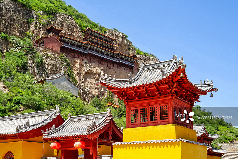 山西大同广灵县小悬空寺圣泉寺寺庙古建筑图片素材