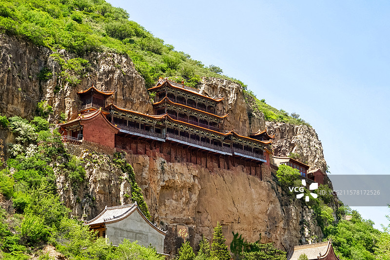 山西大同广灵县小悬空寺圣泉寺寺庙古建筑图片素材
